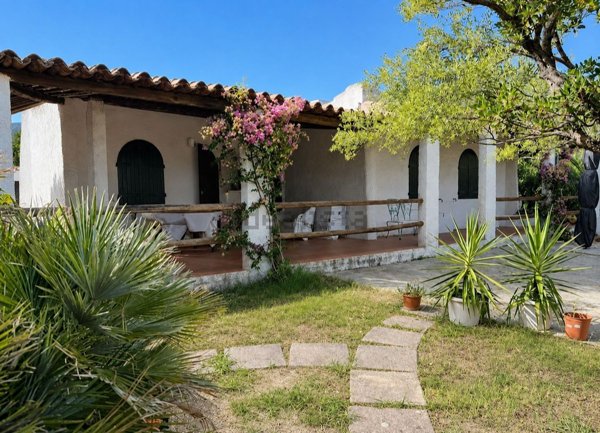 casa semindipendente in vendita a Domus de Maria in zona Eden Rock