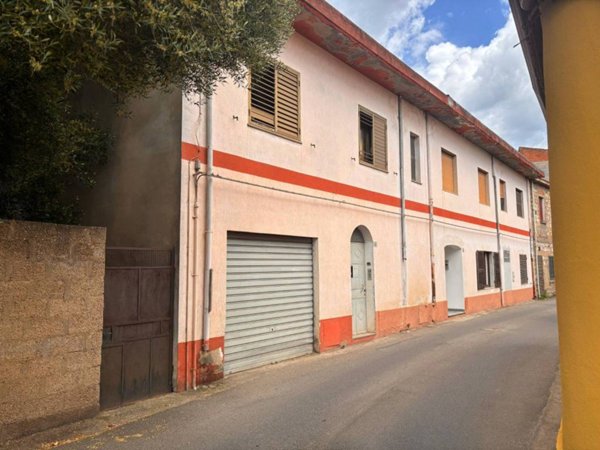 casa indipendente in vendita a Domusnovas