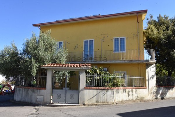 casa indipendente in vendita a Domusnovas
