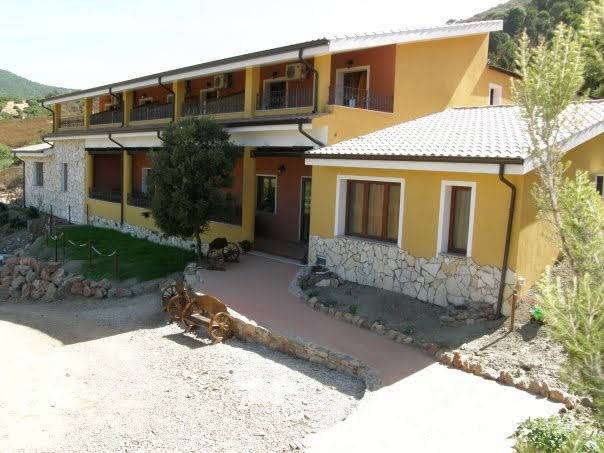 negozio in vendita a Fluminimaggiore in zona Portixeddu