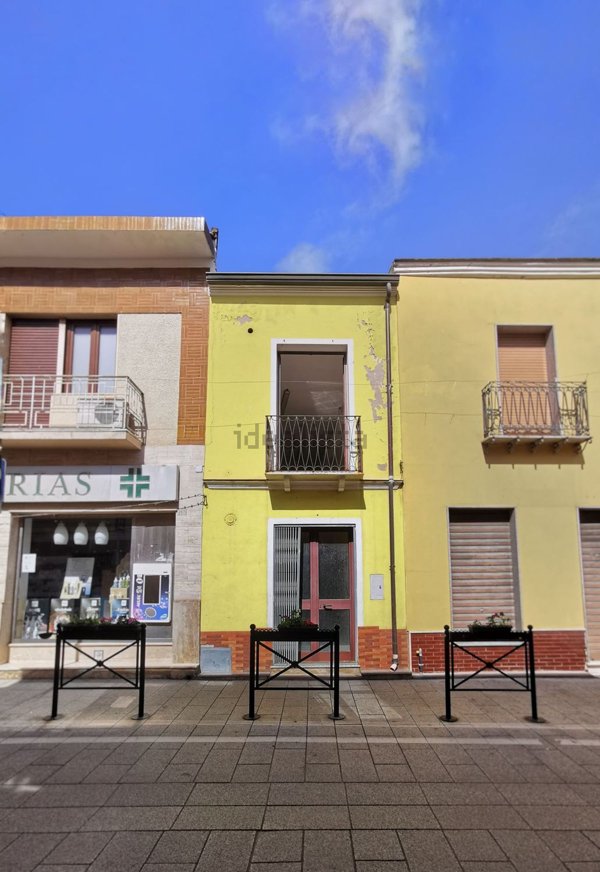 locale commerciale in vendita a Fluminimaggiore