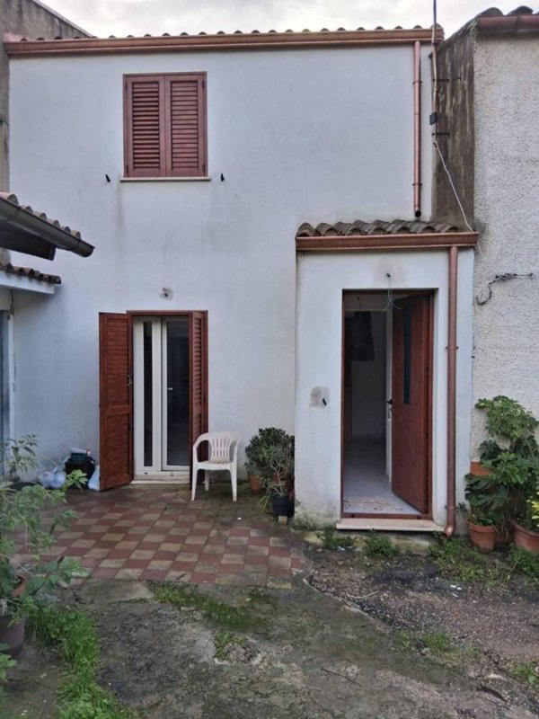 appartamento in vendita a Fluminimaggiore in zona Portixeddu