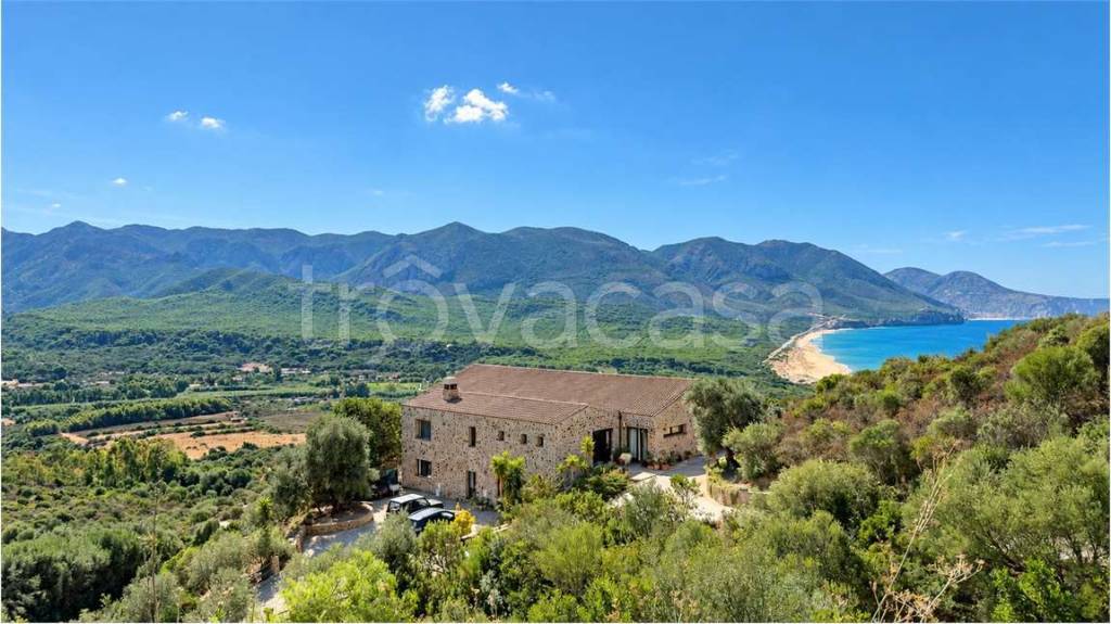 locale di sgombero in vendita a Fluminimaggiore in zona Portixeddu