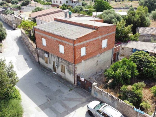 casa indipendente in vendita a Giba