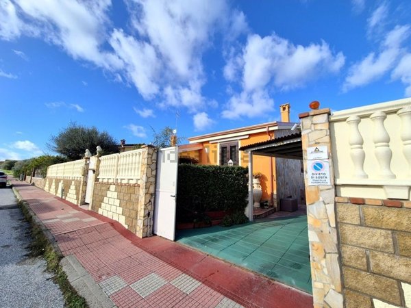 casa indipendente in vendita a Giba