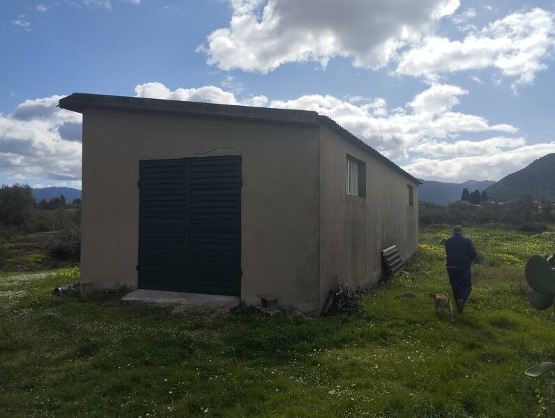 locale di sgombero in vendita a Giba