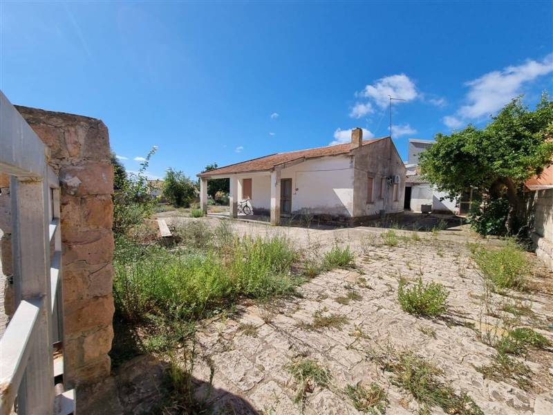 casa indipendente in vendita a Giba in zona Villarios