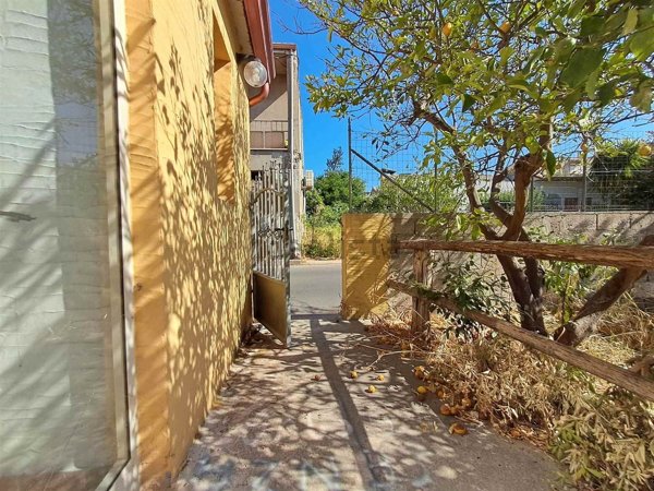 casa semindipendente in vendita a Giba in zona Villarios