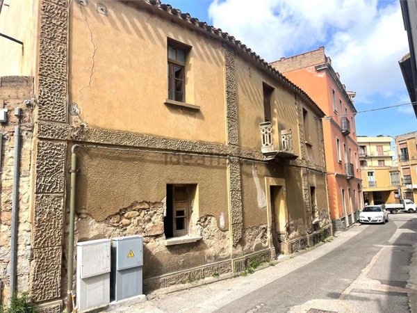 casa indipendente in vendita a Gonnosfanadiga