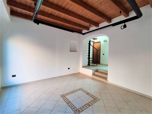 locale commerciale in vendita a Gonnosfanadiga