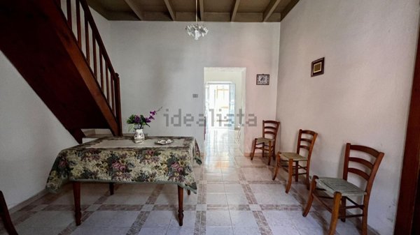 esavano in vendita a Guspini