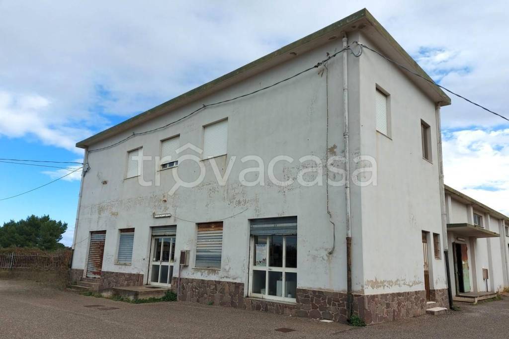 locale commerciale in vendita a Guspini