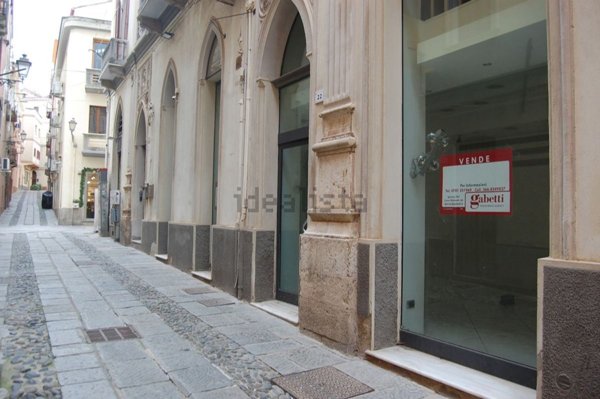 locale commerciale in vendita ad Iglesias