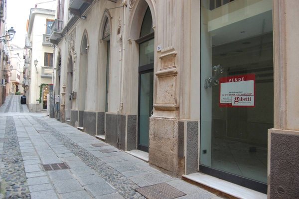 locale commerciale in vendita ad Iglesias