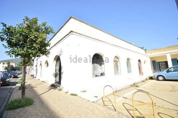 locale commerciale in vendita ad Iglesias