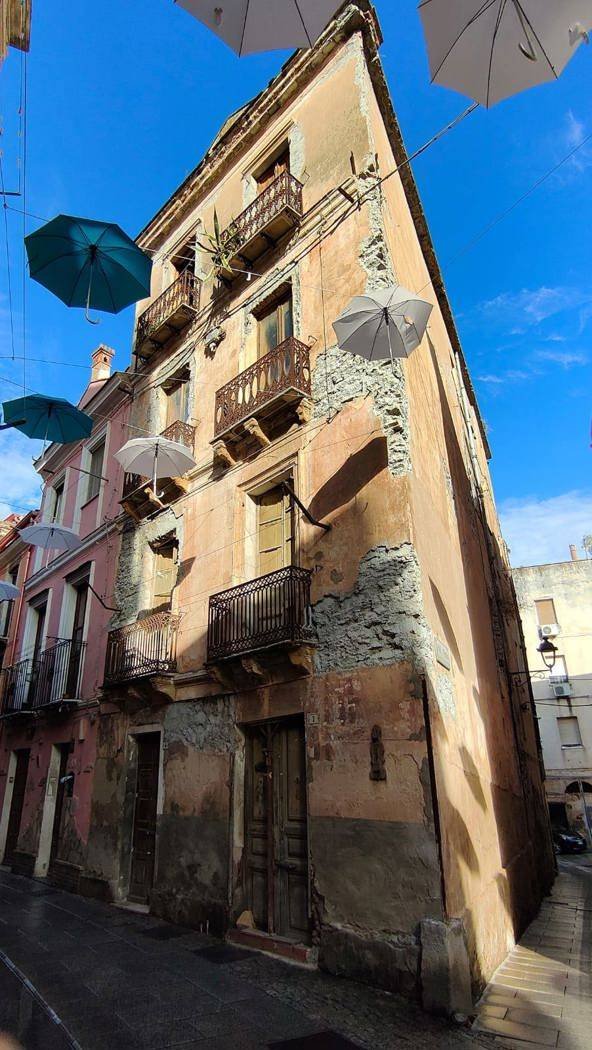 intera palazzina in vendita ad Iglesias
