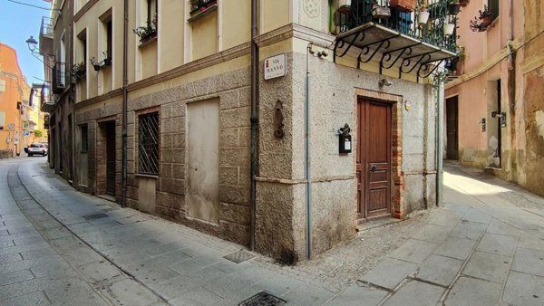 locale commerciale in vendita ad Iglesias