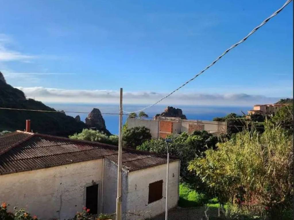 appartamento in vendita ad Iglesias in zona Nebida