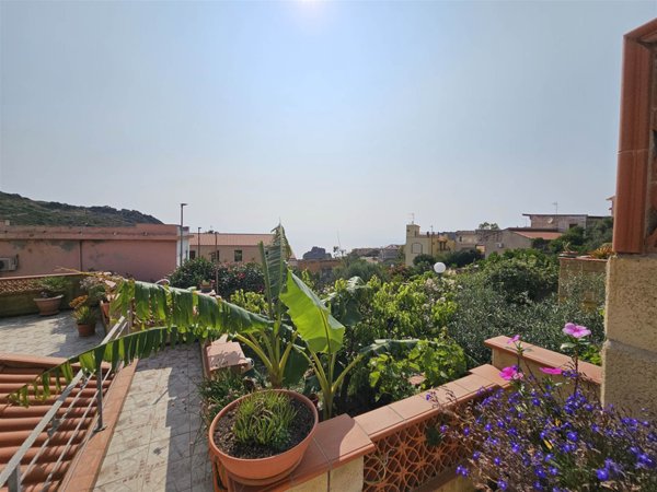 villa in vendita ad Iglesias in zona Nebida