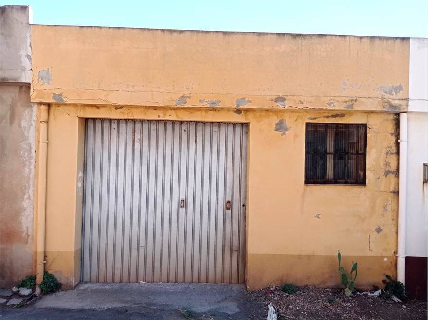 locale di sgombero in vendita ad Iglesias