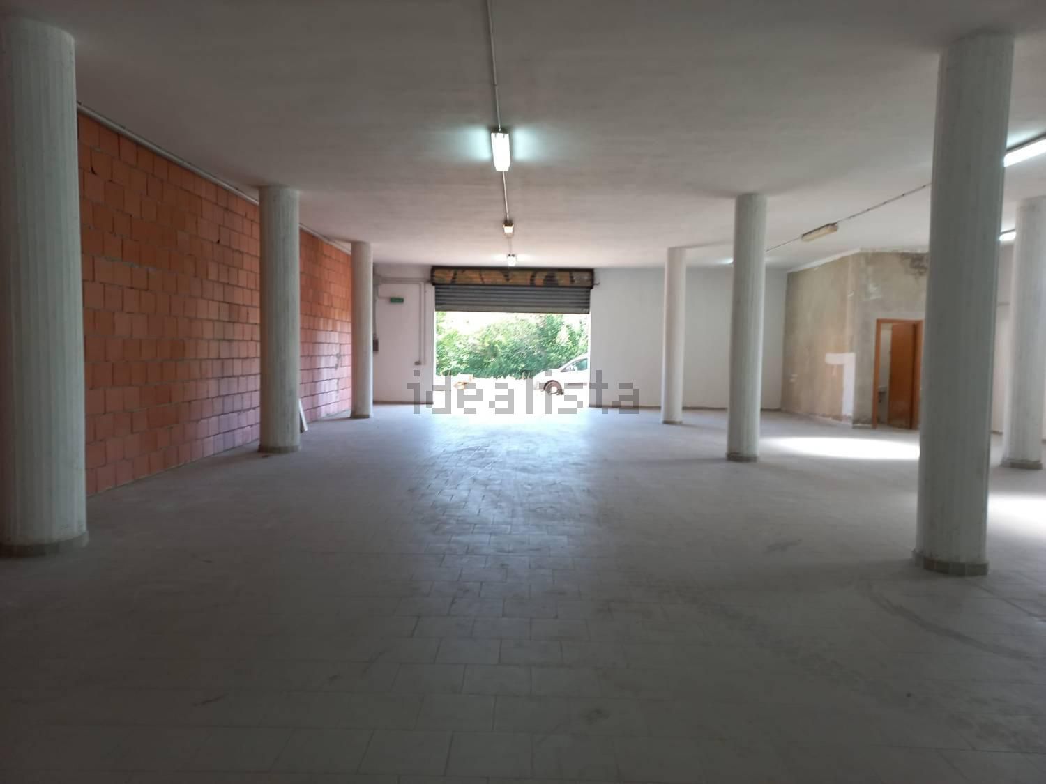 locale di sgombero in vendita ad Iglesias