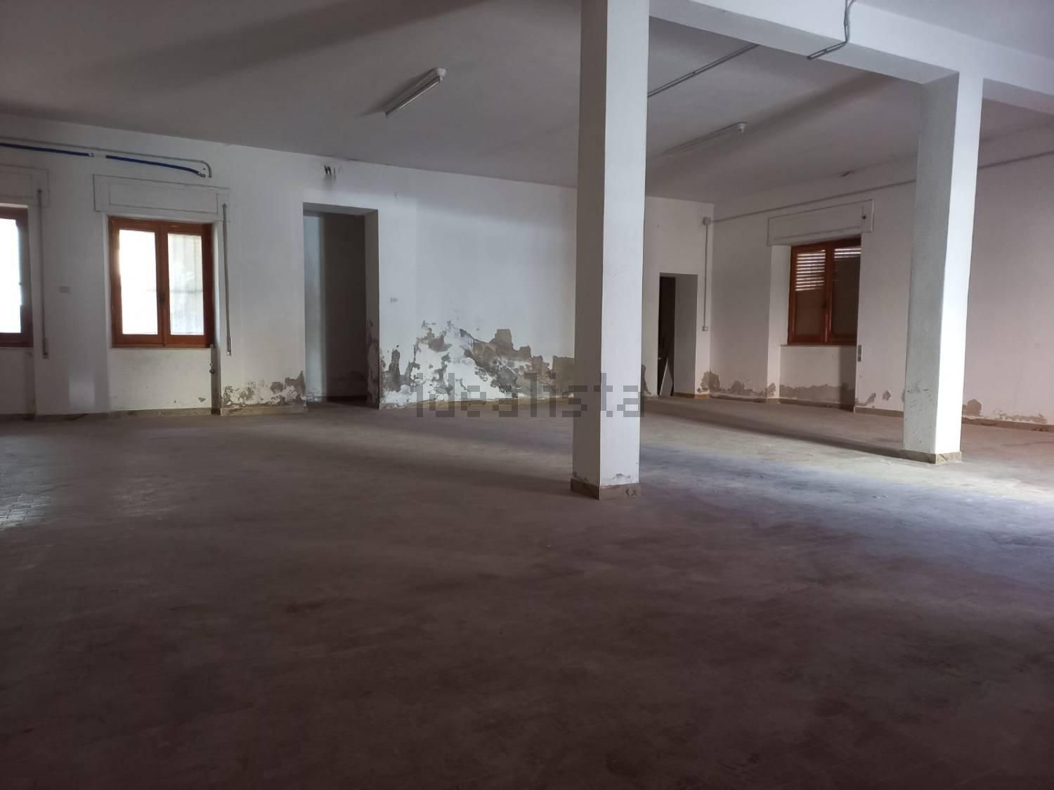 locale commerciale in vendita ad Iglesias