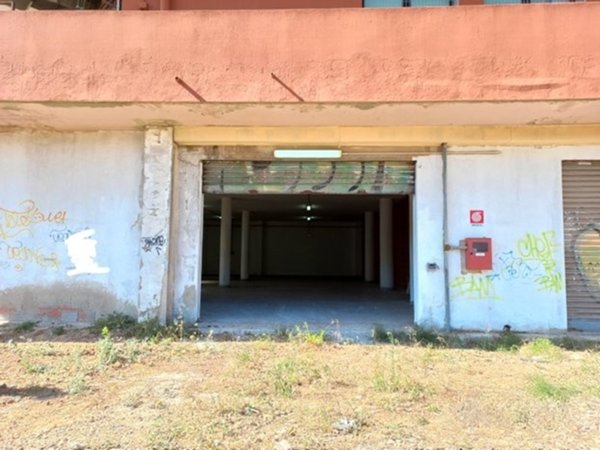 locale di sgombero in vendita ad Iglesias