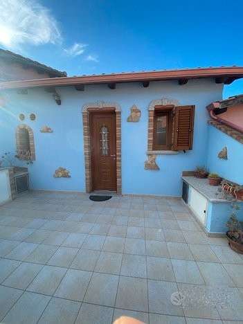 casa indipendente in vendita ad Iglesias in zona Nebida