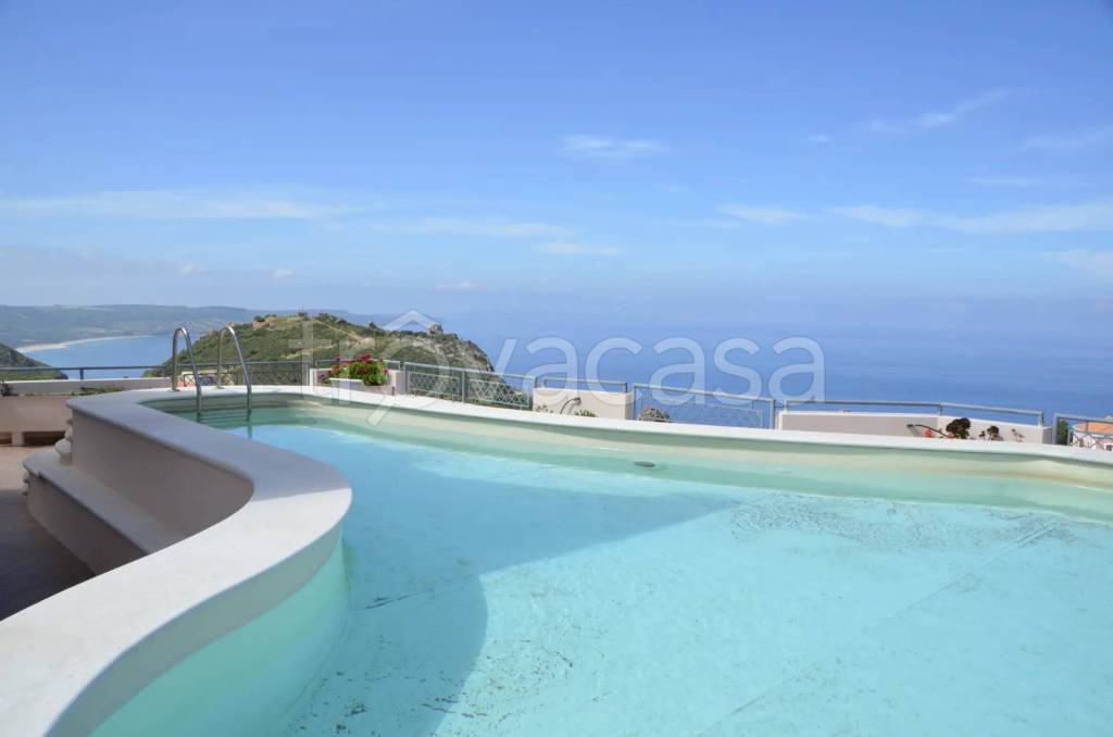 appartamento in vendita ad Iglesias in zona Nebida