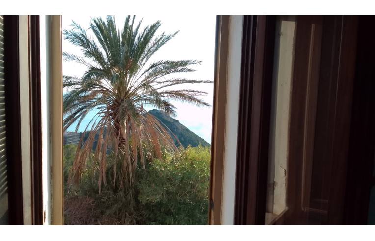 casa indipendente in vendita ad Iglesias in zona Nebida