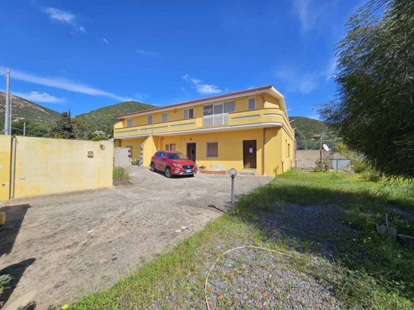 appartamento in vendita ad Iglesias in zona Bindua