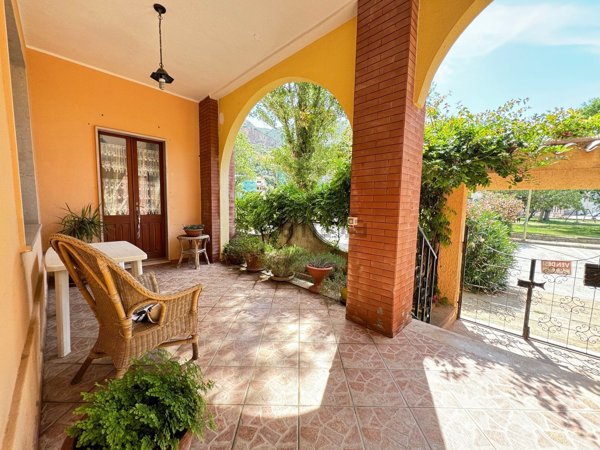 appartamento in vendita ad Iglesias in zona Nebida