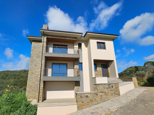 casa indipendente in vendita ad Iglesias in zona Monteponi