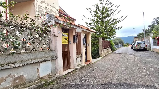 appartamento in vendita ad Iglesias in zona Monteponi