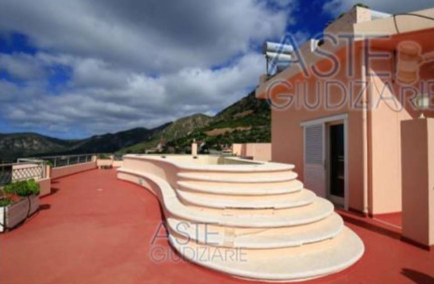 appartamento in vendita ad Iglesias in zona Nebida