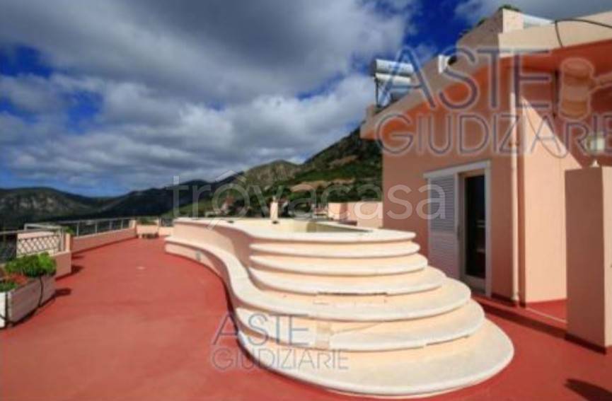 appartamento in vendita ad Iglesias in zona Nebida