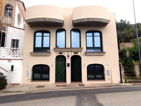 casa indipendente in vendita ad Iglesias in zona Nebida