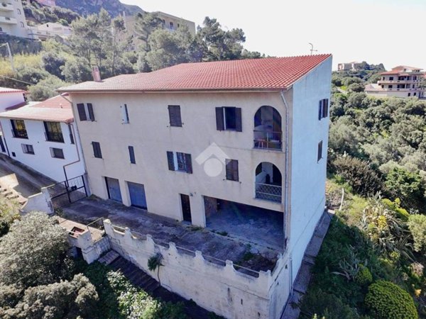 appartamento in vendita ad Iglesias in zona Nebida