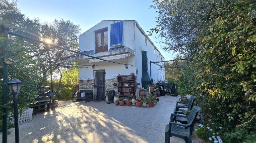 casa indipendente in vendita ad Iglesias in zona Corongiu