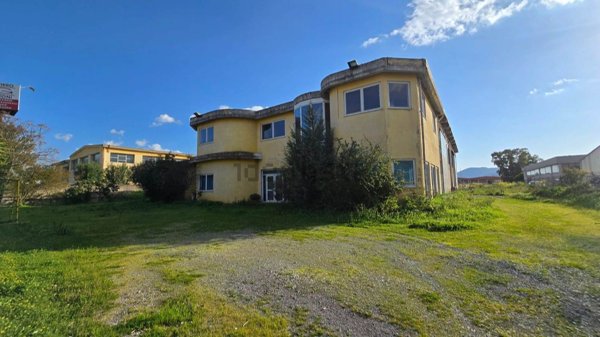 capannone in vendita ad Iglesias