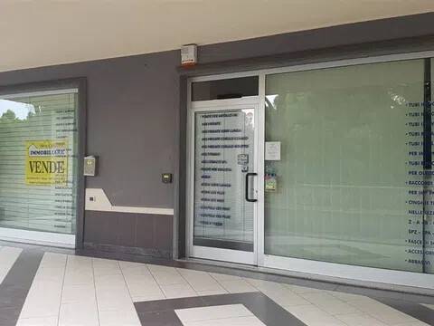 negozio in vendita ad Iglesias