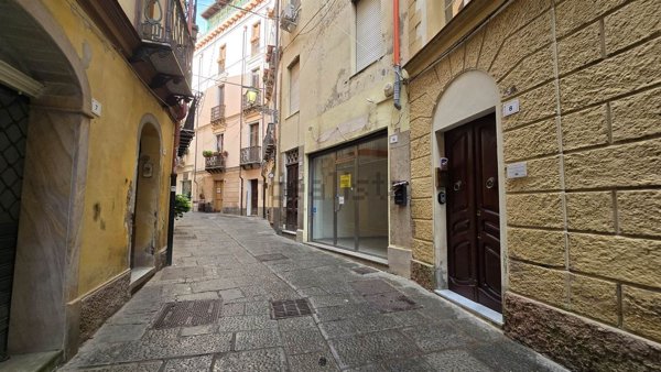locale commerciale in vendita ad Iglesias