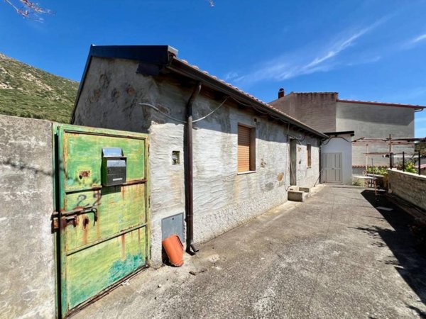 appartamento in vendita ad Iglesias in zona Nebida