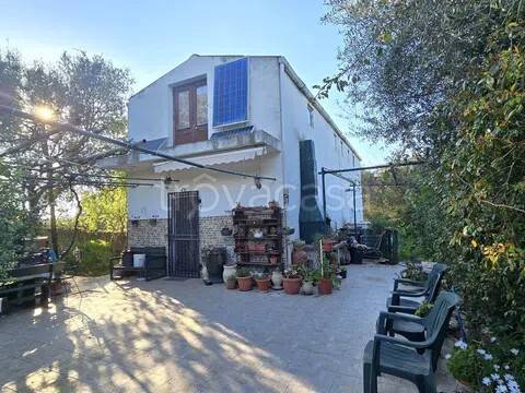 casa indipendente in vendita ad Iglesias in zona Corongiu