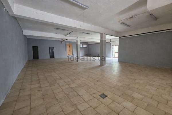 locale commerciale in vendita ad Iglesias