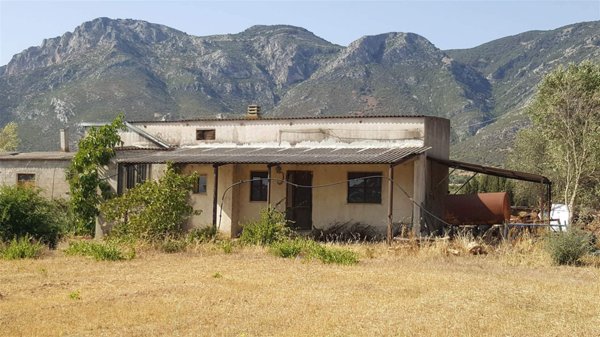 casa indipendente in vendita ad Iglesias in zona San Benedetto