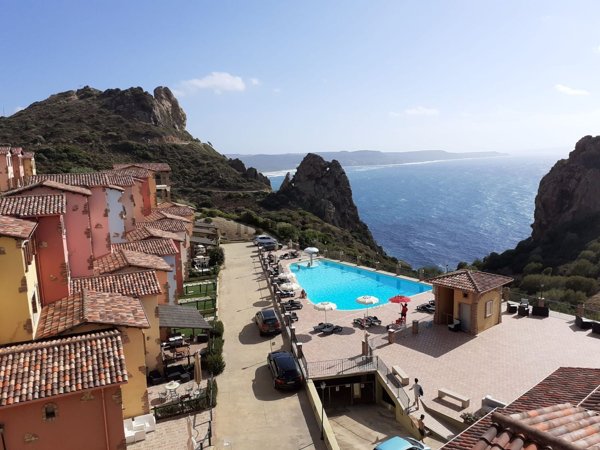 casa indipendente in vendita ad Iglesias in zona Nebida