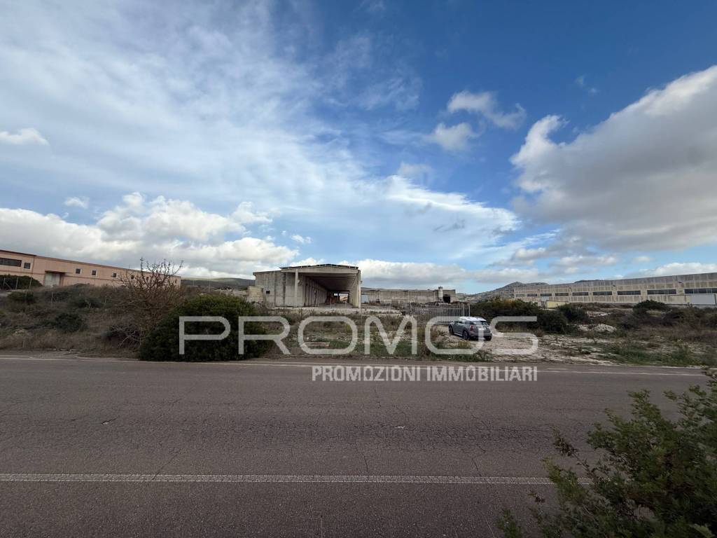 locale commerciale in vendita ad Isili