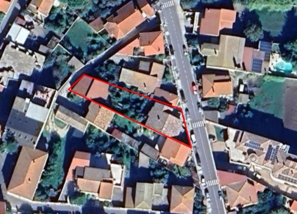 locale commerciale in vendita a Lunamatrona