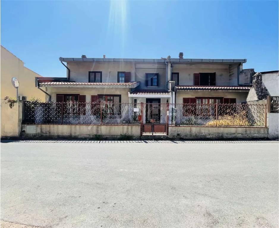 casa indipendente in vendita a Lunamatrona